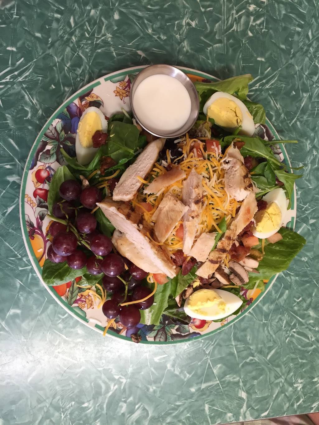 Barbed Wire Cafe | restaurant | 1635, 140 S Main St, Plainwell, MI 49080, USA | 2692251010 OR +1 269-225-1010