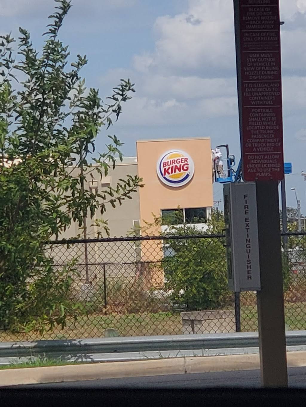 Burger King | restaurant | 6720 Westworth Blvd, Westworth Village, TX 76114, USA | 6822555488 OR +1 682-255-5488