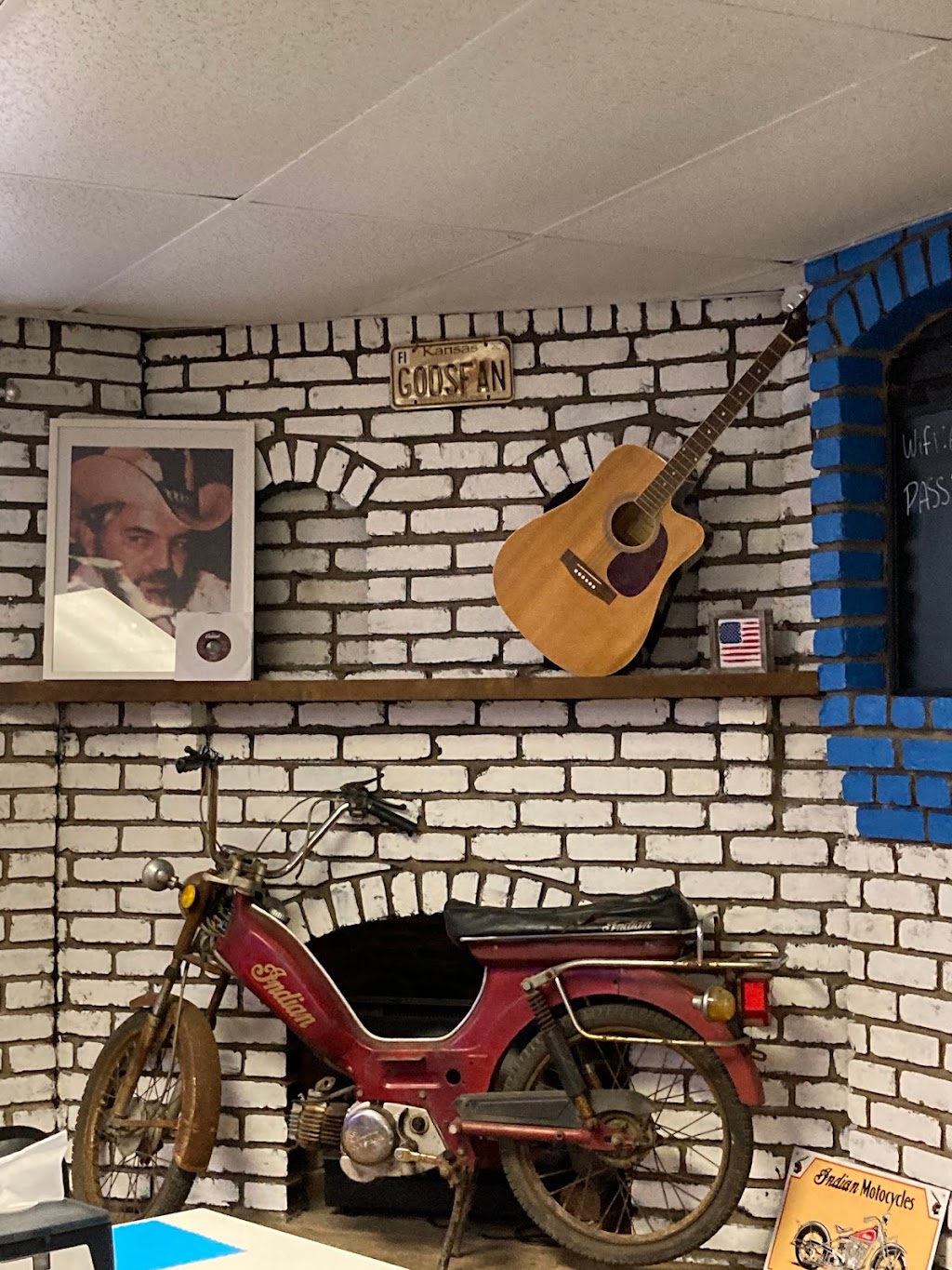 Betty Lou’s | restaurant | 225 Gilliespie Hollow Rd, Fayette City, PA 15438, USA | 7242798020 OR +1 724-279-8020