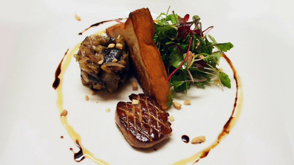 Savinos | restaurant | 449 Common St, Belmont, MA 02478, USA | 6174843499 OR +1 617-484-3499