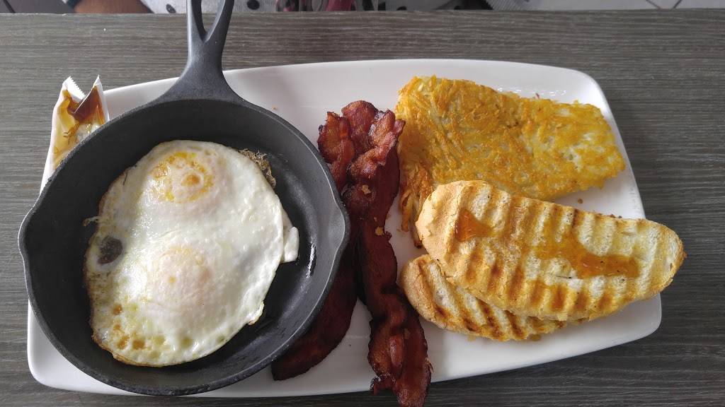 Carrara Pastries | cafe | 144 Los Angeles Ave Ste 107B, Moorpark, CA 93021, USA | 8055524250 OR +1 805-552-4250