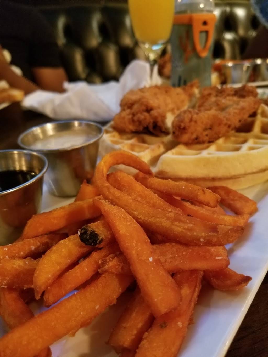 Rí Rá Irish Pub | restaurant | 208 N Tryon St, Charlotte, NC 28202, USA | 7043335554 OR +1 704-333-5554