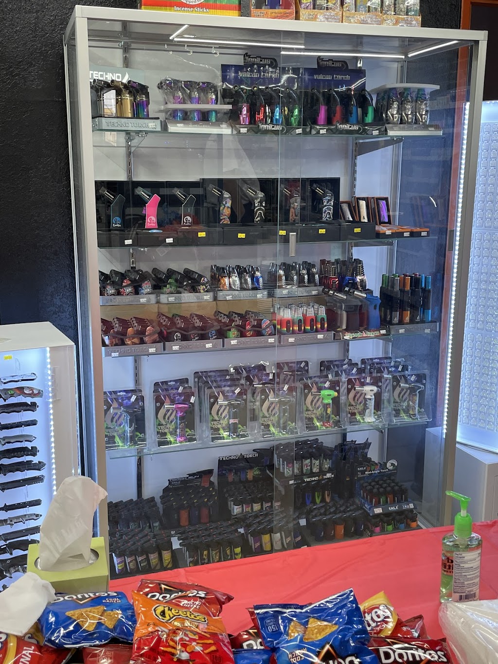 Sutter Hill Smoke & Vape Inc. | restaurant | 30 Ridge Rd # 1, Sutter Creek, CA 95685, USA | 2097147719 OR +1 209-714-7719