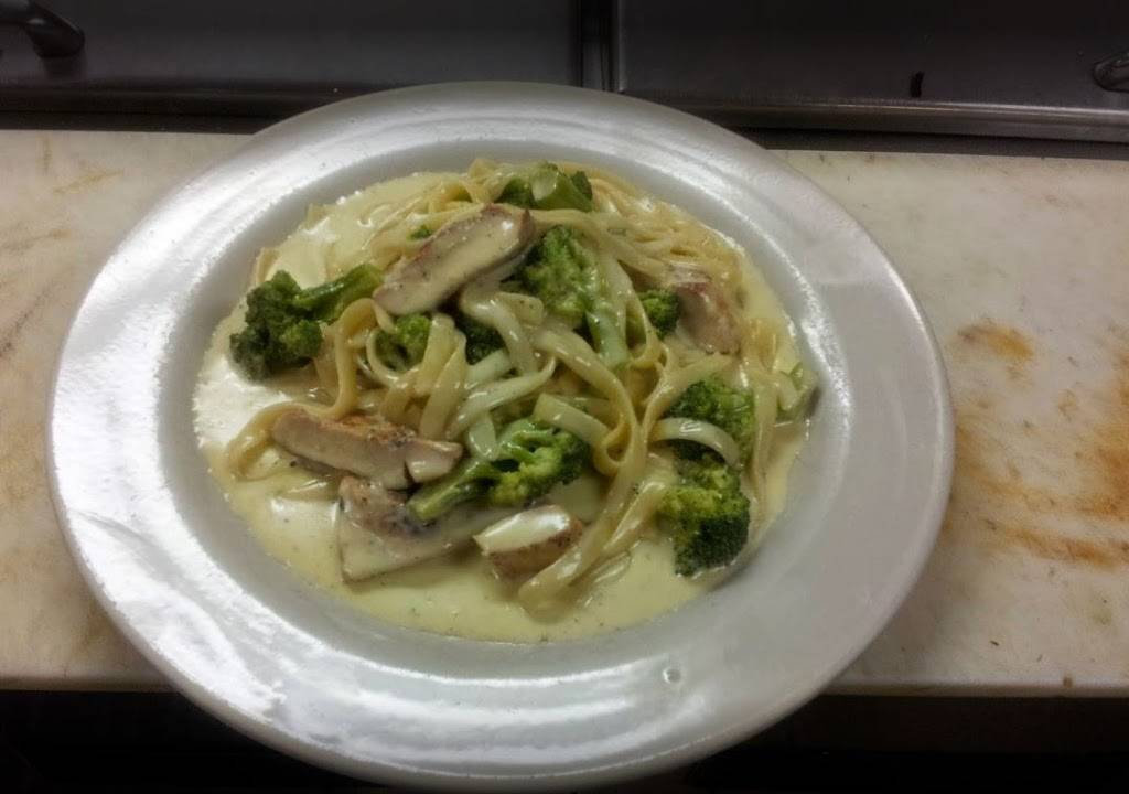 Napolis Italian Restaurant | restaurant | 1301 N Broadway, Pittsburg, KS 66762, USA | 6202329494 OR +1 620-232-9494