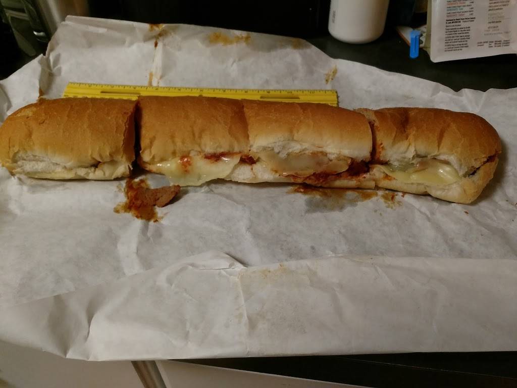 CJs Pizza & Giant Grinders | restaurant | 273 Broad St, Manchester, CT 06040, USA | 8606495329 OR +1 860-649-5329