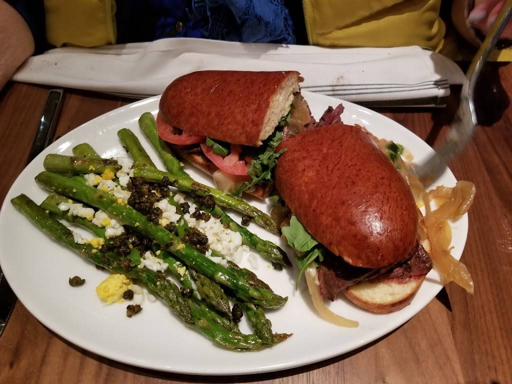 Greenwood | restaurant | 200 Green Bay Rd, Highwood, IL 60040, USA | 8479267319 OR +1 847-926-7319