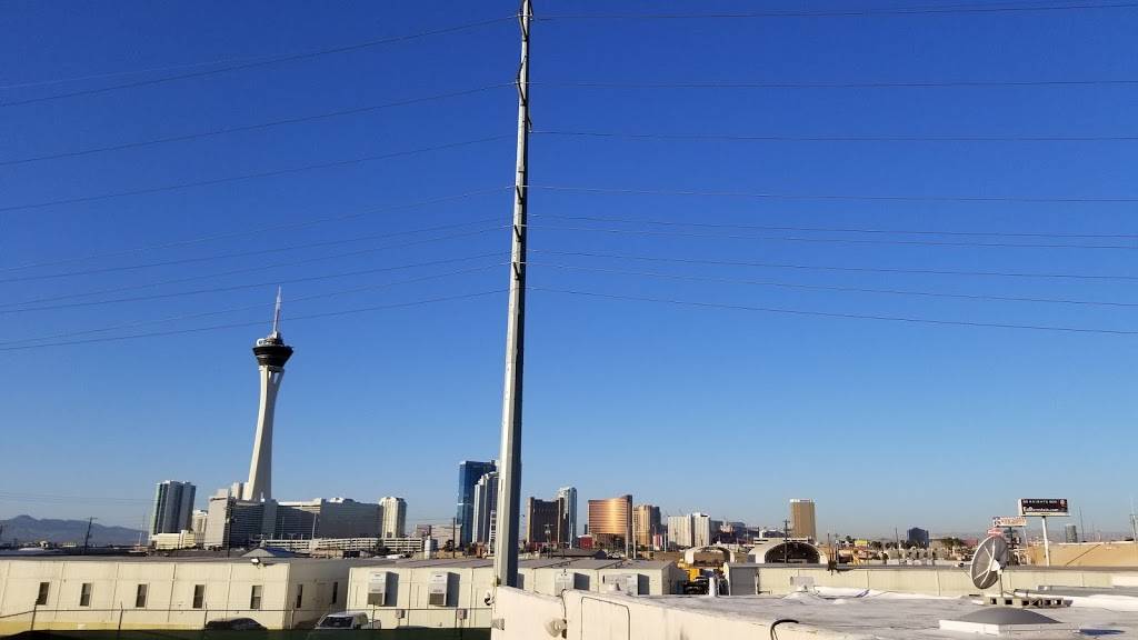 Lolas | restaurant | 241 W Charleston Blvd, Las Vegas, NV 89102, USA | 7022275652 OR +1 702-227-5652