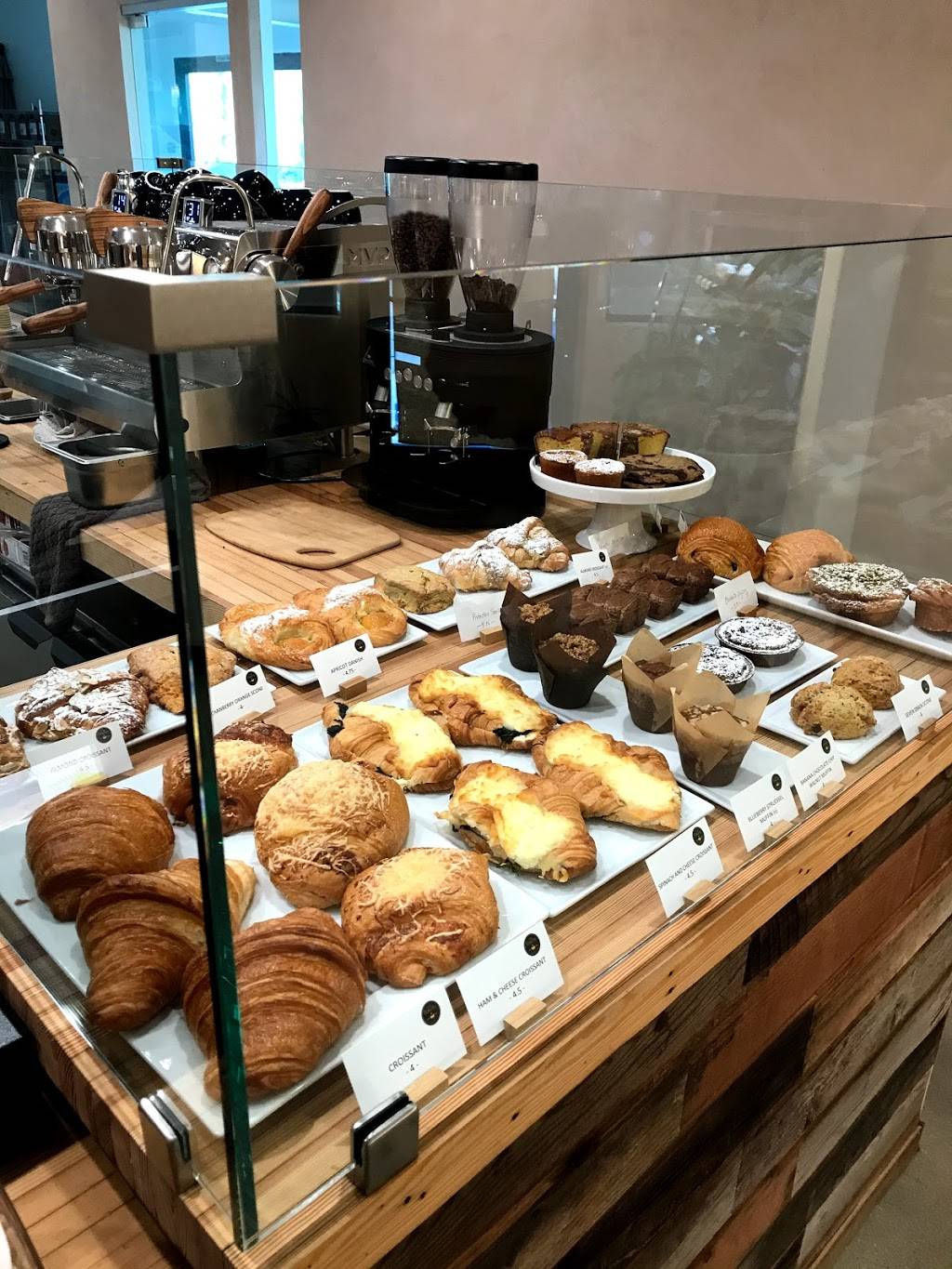 1802 Roasters | bakery | 1206 N, Cypress Ave, Los Angeles, CA 90065, USA | 3233528805 OR +1 323-352-8805