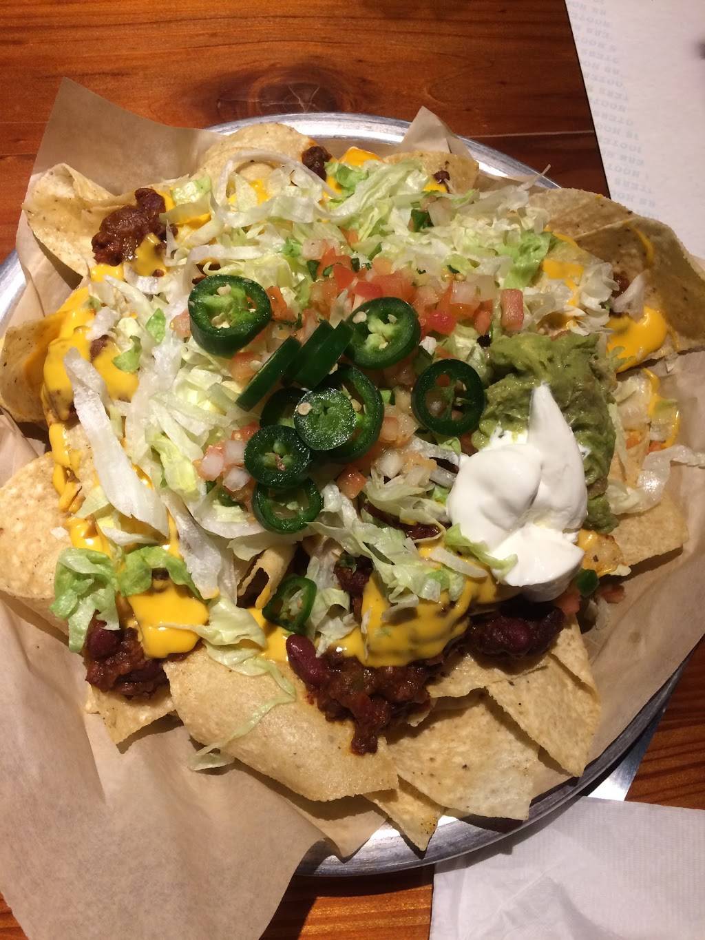 Hooters | restaurant | 4120 Dutchmans Ln, Louisville, KY 40207, USA | 5028957100 OR +1 502-895-7100