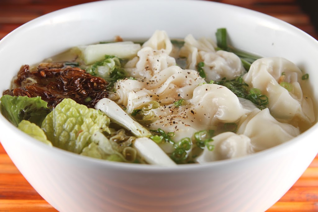 Pho House | restaurant | 5300 Fountains Dr NE #108, Cedar Rapids, IA 52411, USA | 3193209000 OR +1 319-320-9000