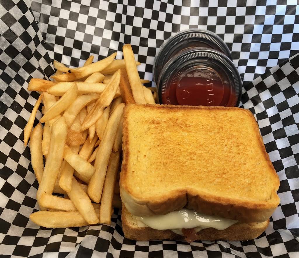 Tasty Treat #thepeoplesplace | restaurant | 120 Main St, Lake City, MI 49651, USA | 2318397330 OR +1 231-839-7330