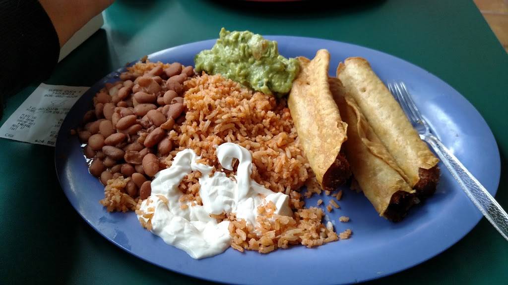 Super Cucas | restaurant | 626 W Micheltorena St, Santa Barbara, CA 93101, USA | 8059624028 OR +1 805-962-4028