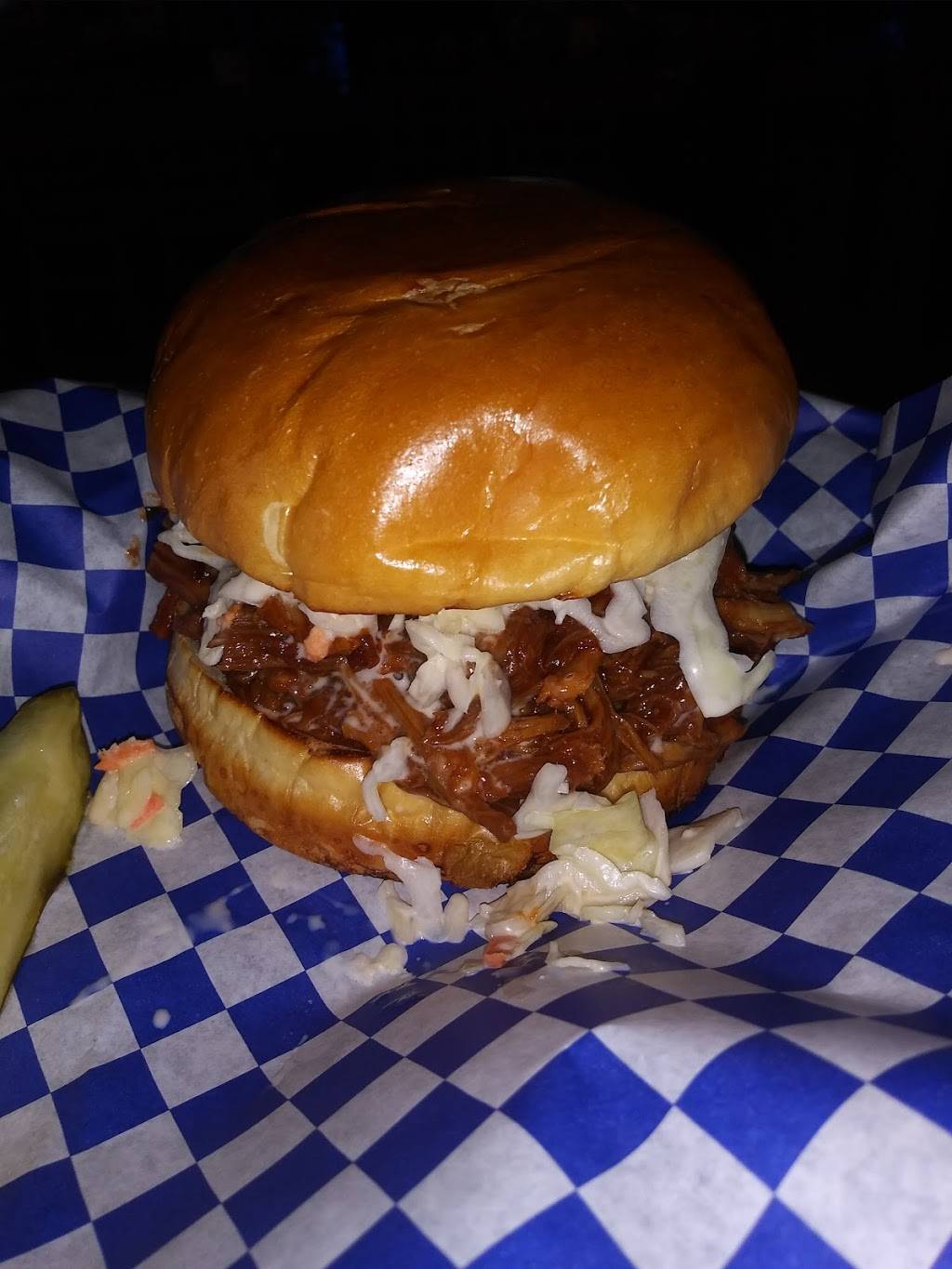 Hollywood Roadhouse | restaurant | 41480 US-45, Antioch, IL 60002, USA | 2247889919 OR +1 224-788-9919