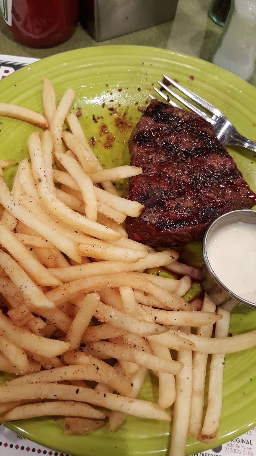 Barnabys Cafe | meal takeaway | 5750 Woodway Dr, Houston, TX 77057, USA | 7132660046 OR +1 713-266-0046