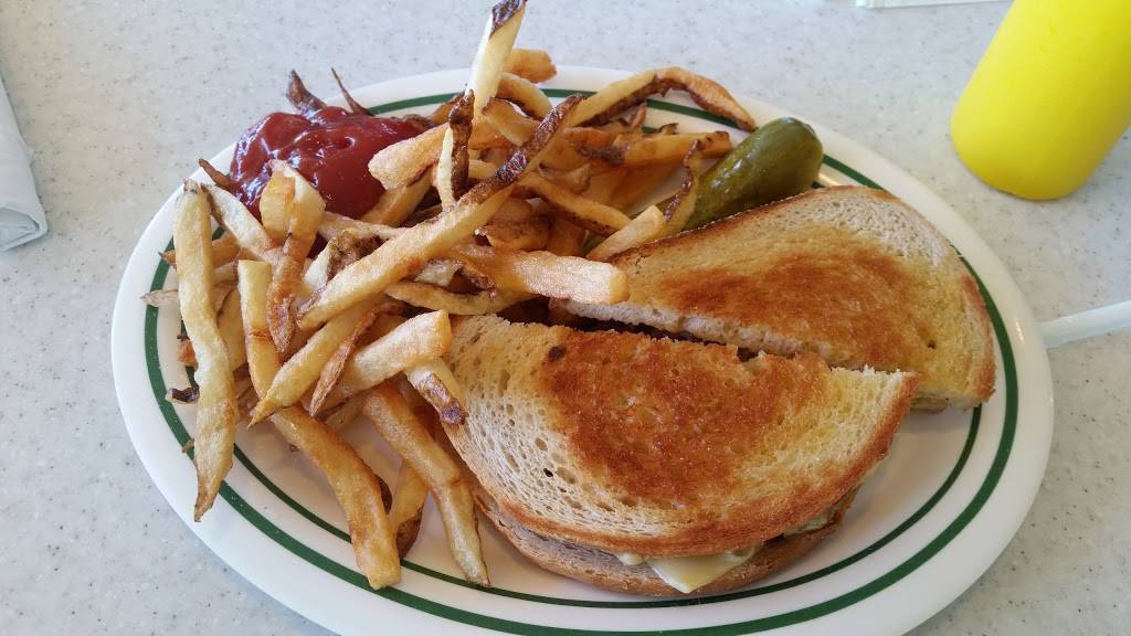 Dans Diner | restaurant | 24920 Hoover Rd, Warren, MI 48089, USA | 5867551811 OR +1 586-755-1811