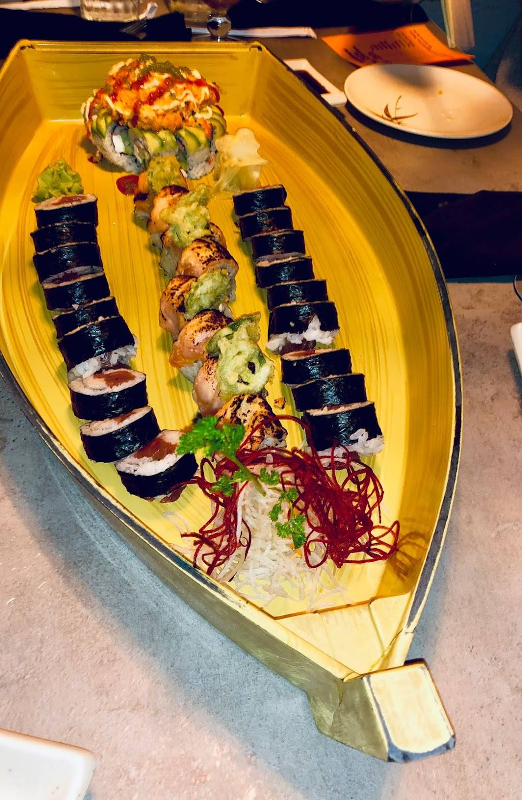 Ahi Asian Bistro | restaurant | 14841 N Dale Mabry Hwy, Tampa, FL 33618, USA | 8133745756 OR +1 813-374-5756