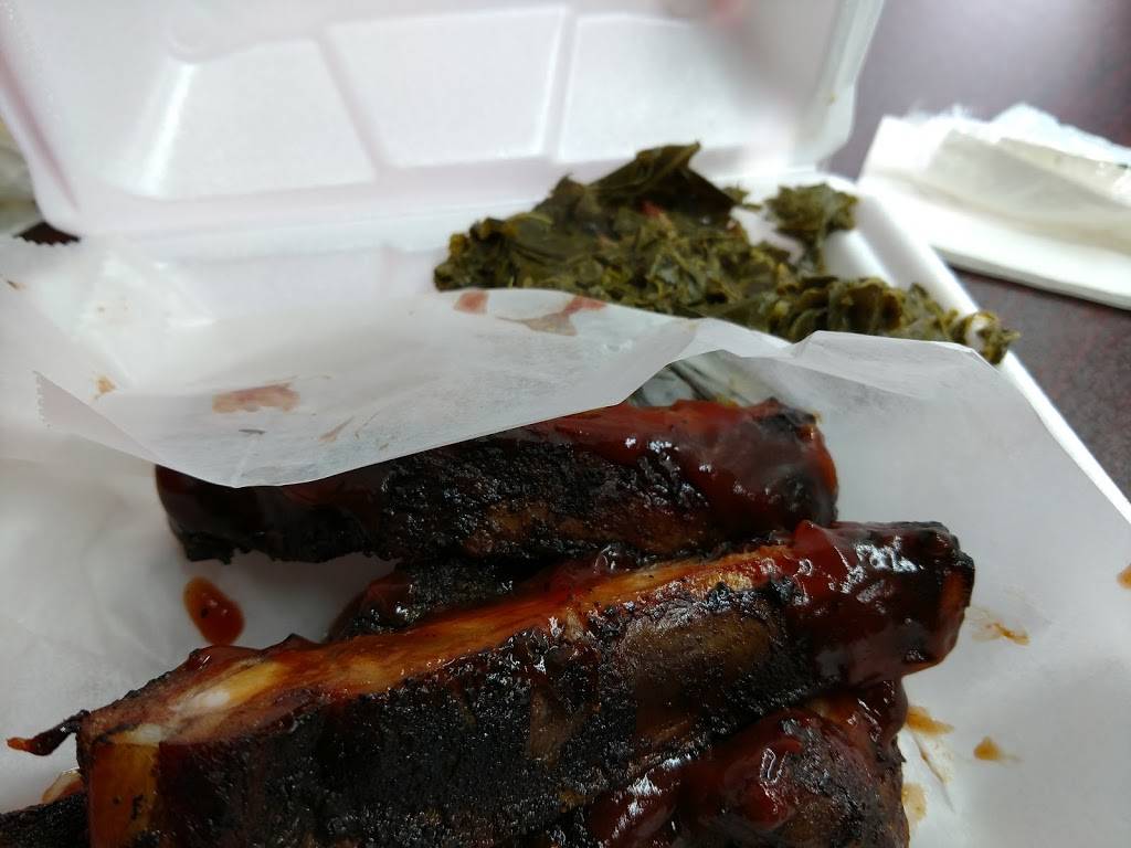 Berea Smokehouse Barbecue and Grill | restaurant | 819 N Rocky River Dr, Berea, OH 44017, USA | 4405327707 OR +1 440-532-7707