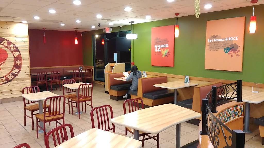 Popeyes Louisiana Kitchen | restaurant | 775 Panorama Trail S, Rochester, NY 14625, USA | 5856625419 OR +1 585-662-5419