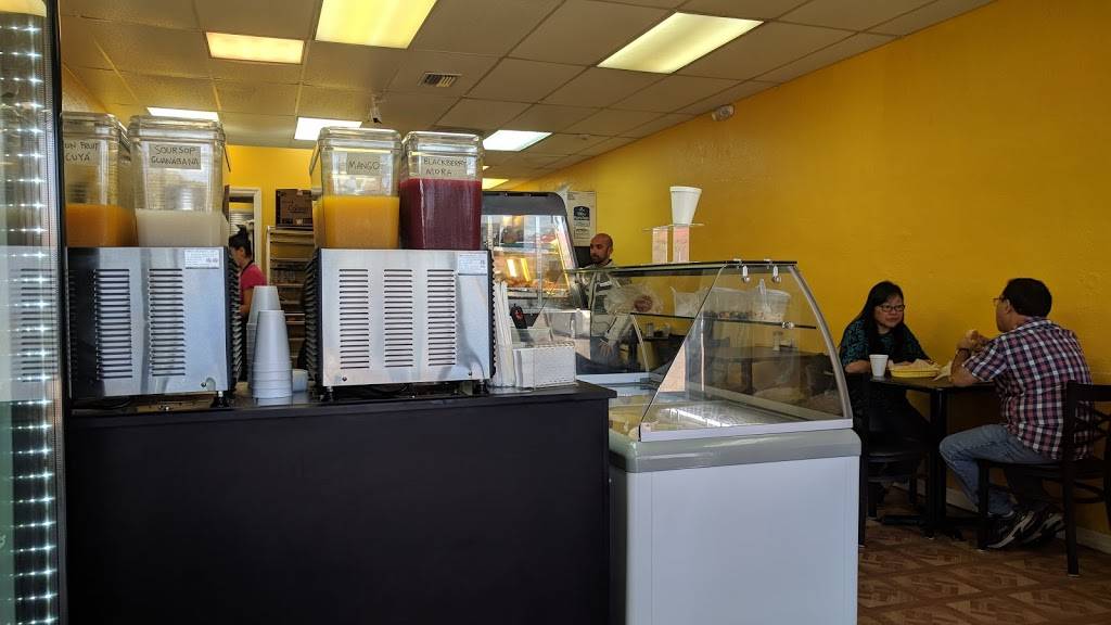 Santa Anas Colombian Bakery & Sandwich Shop | bakery | 8206 W Waters Ave #108, Town N Country, FL 33615, USA | 8134022205 OR +1 813-402-2205