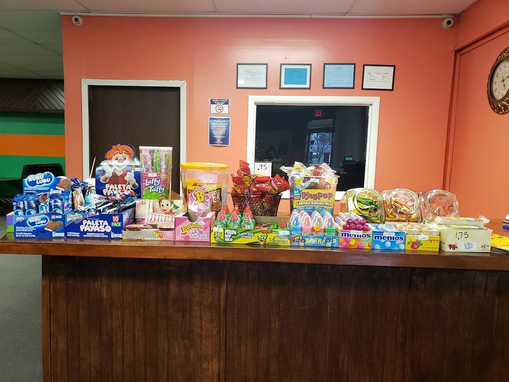 Esmeraldas Restaurant | restaurant | 2213 Westwood Square, Marion, IN 46952, USA | 7655207895 OR +1 765-520-7895