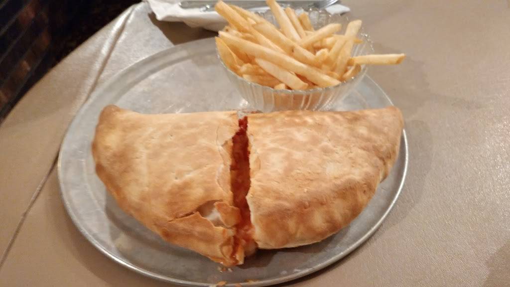 Sams Pizza | restaurant | 2134 Charles St, Rockford, IL 61104, USA | 8153985952 OR +1 815-398-5952