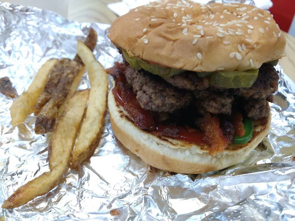 Five Guys | meal takeaway | 1384 Winston Plaza, Melrose Park, IL 60160, USA | 7084504505 OR +1 708-450-4505