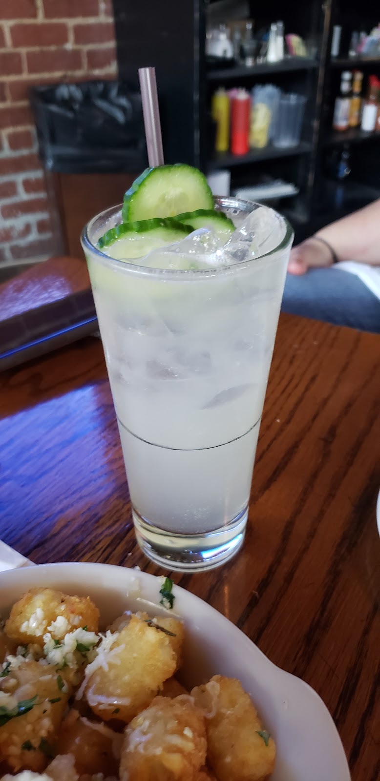 Limelight Bar & Café | restaurant | 1014 Alhambra Blvd, Sacramento, CA 95816, USA | 9164462236 OR +1 916-446-2236