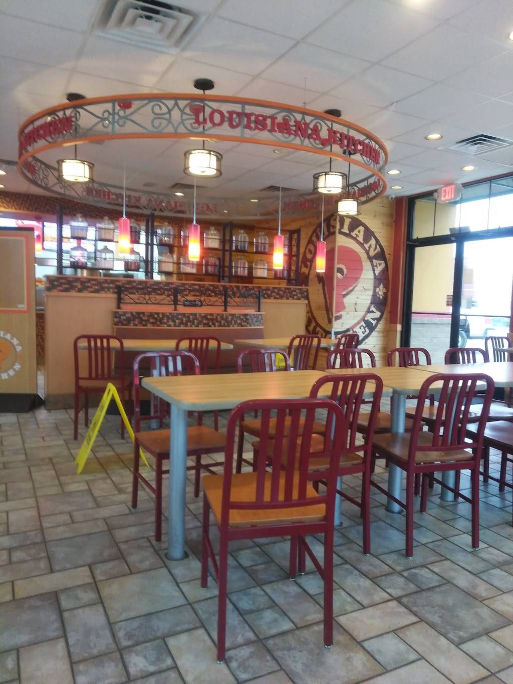 Popeyes Louisiana Kitchen | restaurant | 15125 Wallisville Rd, Houston, TX 77049, USA | 2814547440 OR +1 281-454-7440
