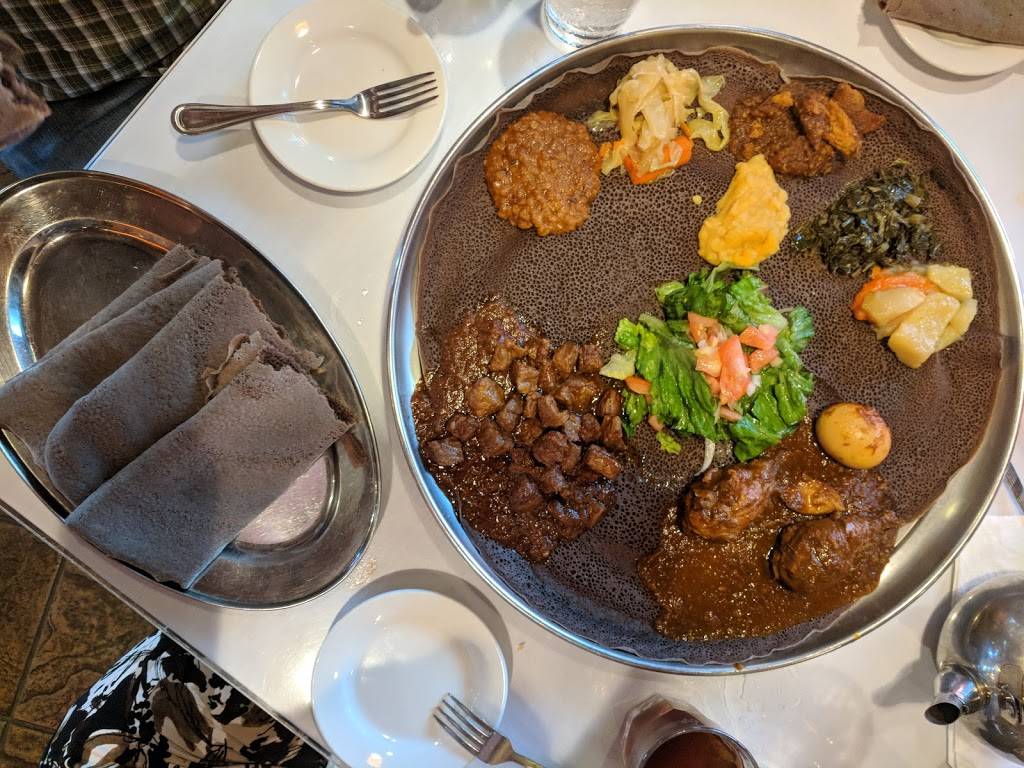 Ethiopian Diamond II | restaurant | 7537 N Clark St, Chicago, IL 60626, USA | 7737642200 OR +1 773-764-2200