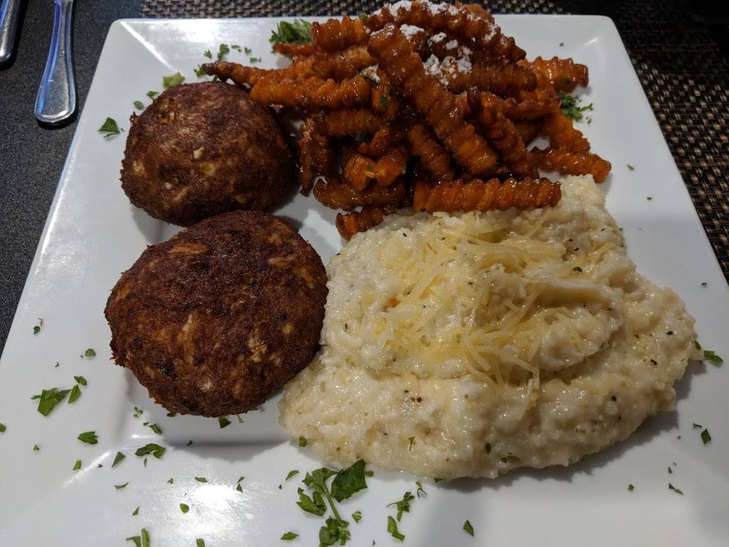 The Corner Bistro & Wine Bar | restaurant | 213 Penn St, Baltimore, MD 21230, USA | 4107271155 OR +1 410-727-1155