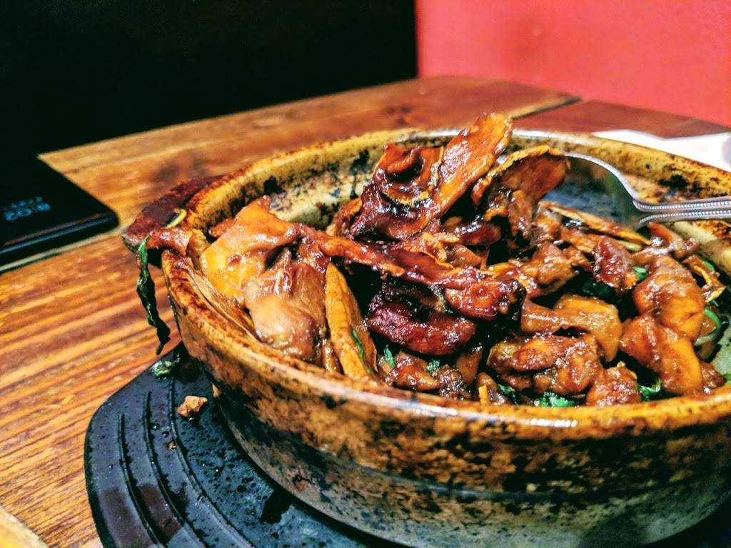 Red Hot Wok | restaurant | 10074 E Estates Dr, Cupertino, CA 95014, USA | 4089962999 OR +1 408-996-2999