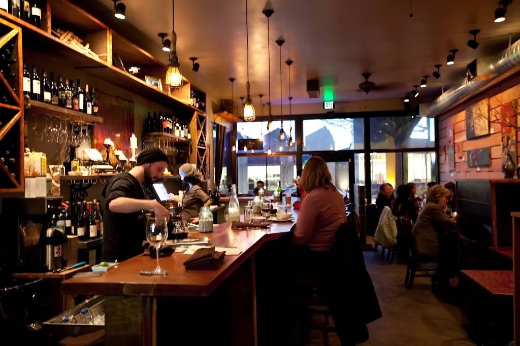 Locöl Barley & Vine | restaurant | 7902 35th Ave SW, Seattle, WA 98126, USA | 2067087725 OR +1 206-708-7725