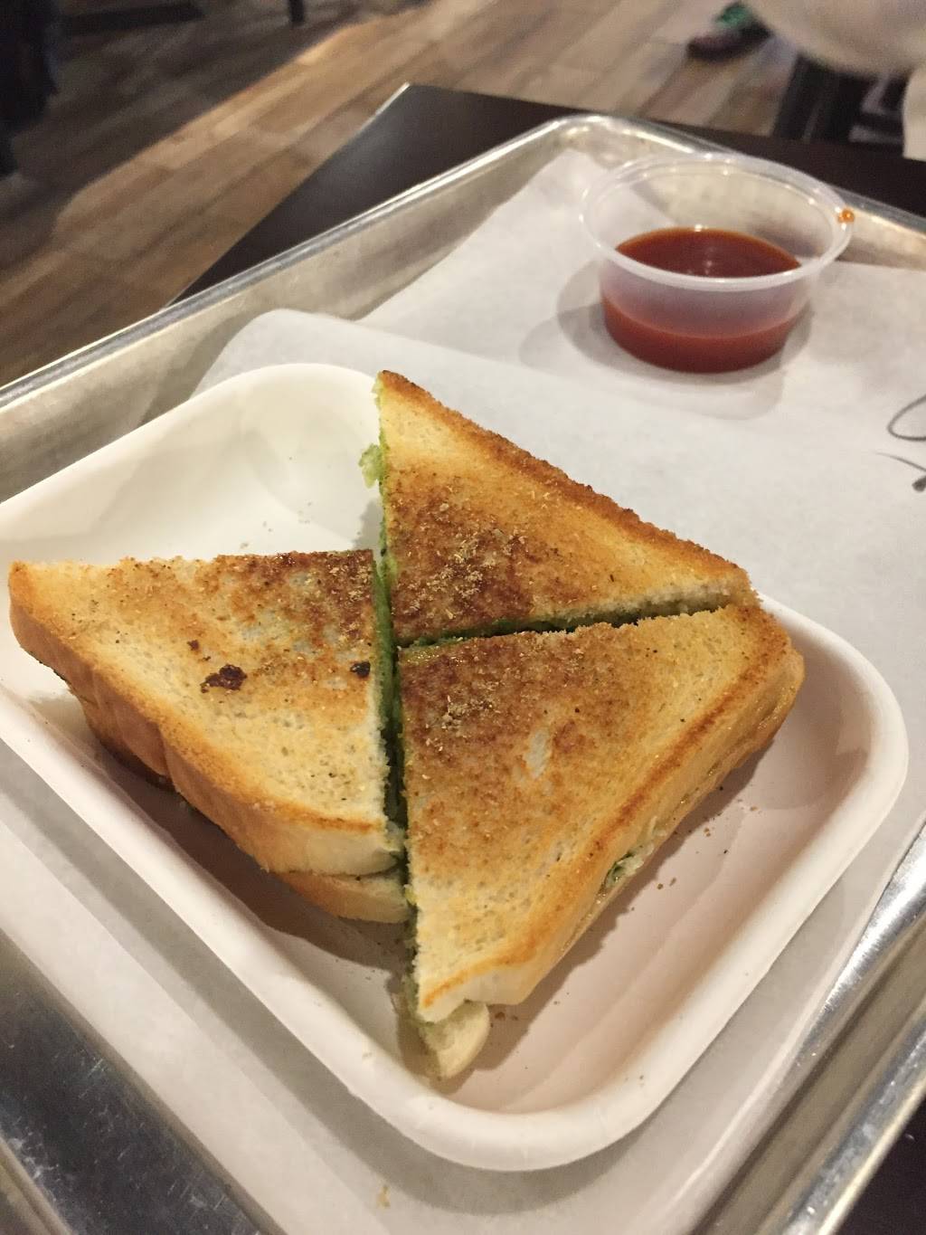 Honest Schaumburg | restaurant | 835 W Higgins Rd, Schaumburg, IL 60195, USA | 8475944145 OR +1 847-594-4145