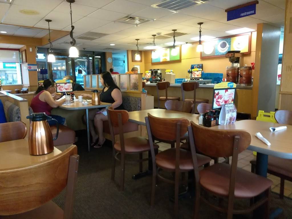 IHOP | bakery | 13061 N Cleveland Ave, North Fort Myers, FL 33903, USA | 2396525800 OR +1 239-652-5800