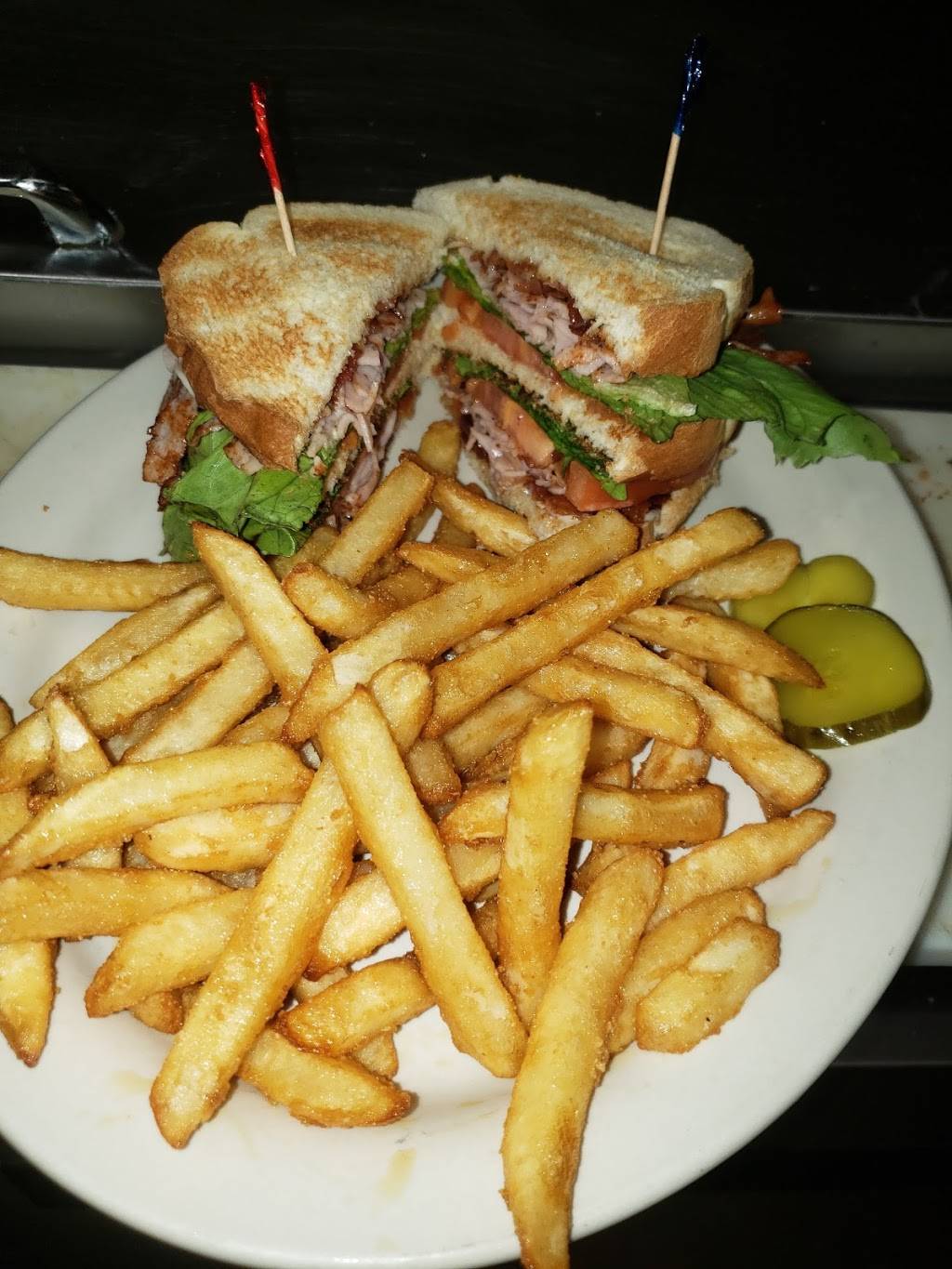 B&B Cafe | restaurant | 1312 N Main St, Crown Point, IN 46307, USA | 2193332164 OR +1 219-333-2164