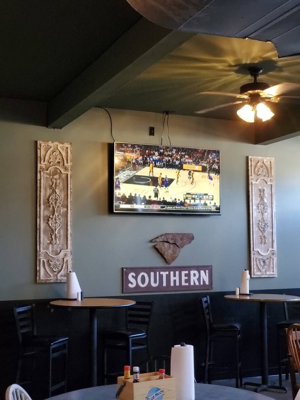 Southern Roots Bar & Grille | restaurant | 350 E Franklin St, Monroe, NC 28112, USA | 7047769556 OR +1 704-776-9556