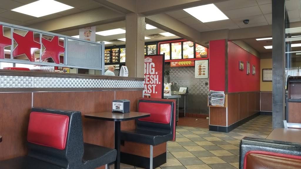 Hardees | restaurant | 304 E National Ave, Brazil, IN 47834, USA | 8124481826 OR +1 812-448-1826