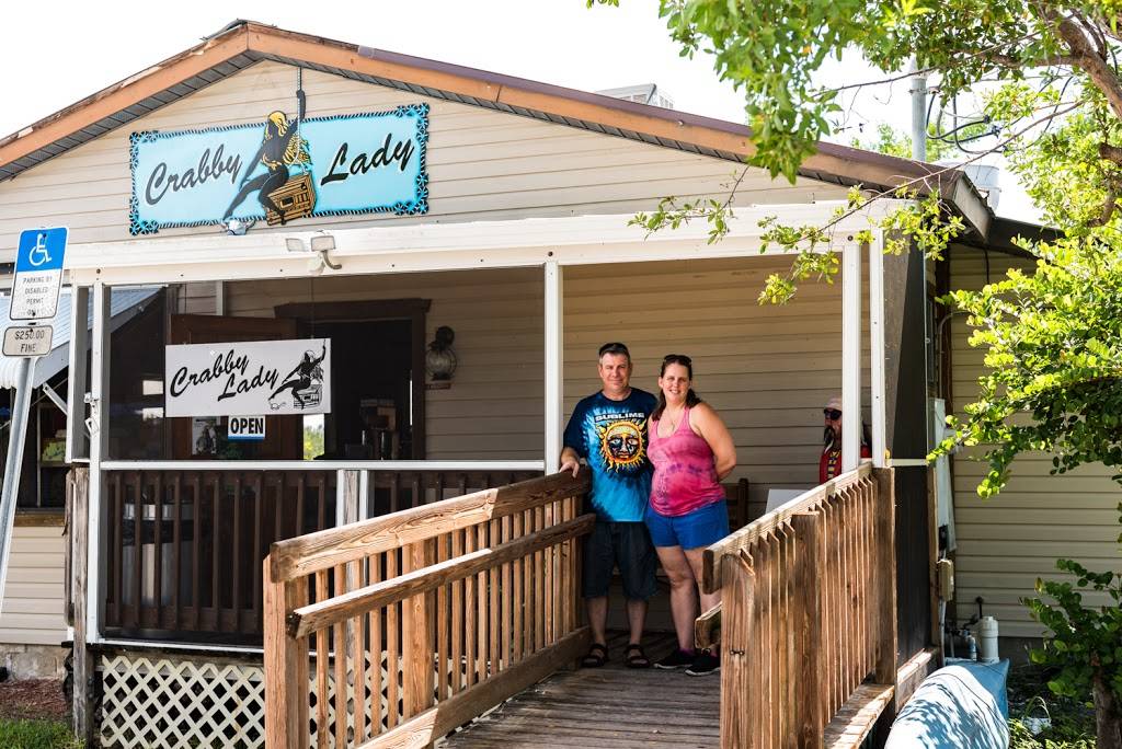 Crabby Lady Restaurant | restaurant | 123 Bayshore Way, Goodland, FL 34140, USA | 2395002722 OR +1 239-500-2722