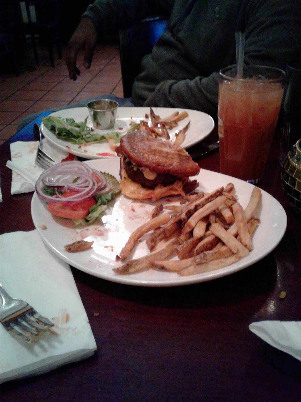 Bantry Bay Publick House | restaurant | 33-01 Greenpoint Ave, Long Island City, NY 11101, USA | 7187849500 OR +1 718-784-9500