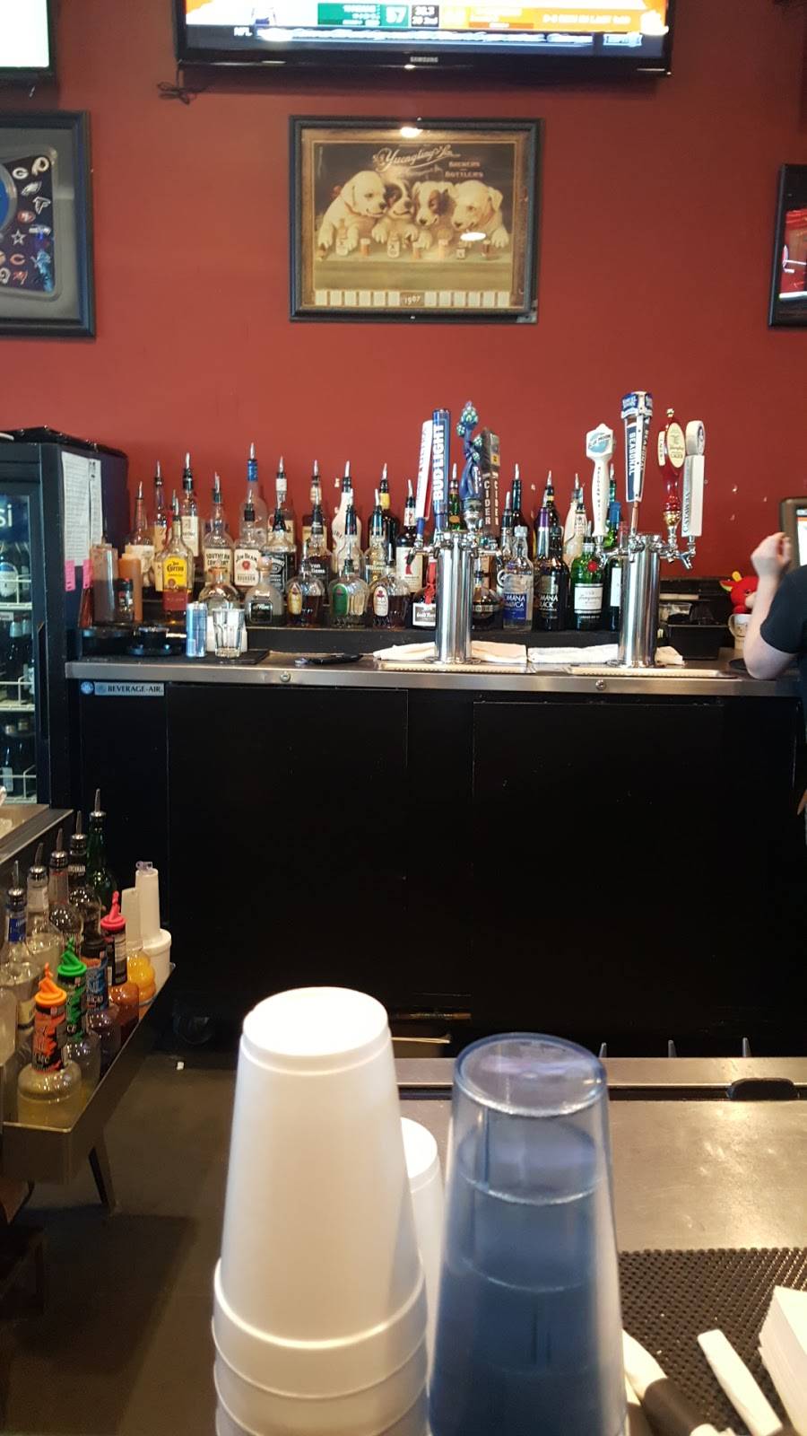 Carolina Tavern | restaurant | 521 By-pass 72 Northwest, Greenwood, SC 29649, USA | 8645380538 OR +1 864-538-0538