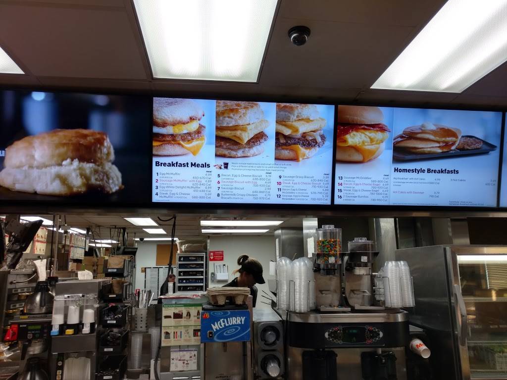 McDonalds | cafe | 9211 Lee Hwy, Ooltewah, TN 37363, USA | 4232389266 OR +1 423-238-9266