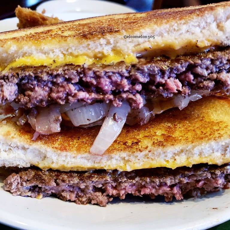 Sports Grill Sunset | restaurant | 10005 SW 72nd St, Miami, FL 33173, USA | 3055982227 OR +1 305-598-2227