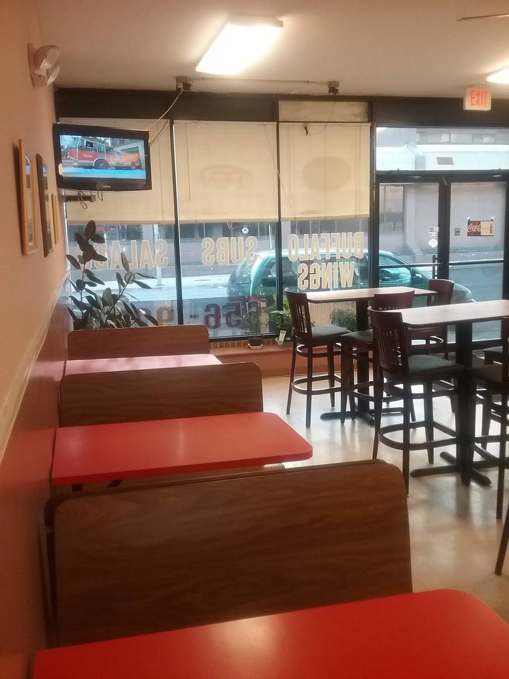 Omega Pizza | restaurant | 209 W 4th St, Wilmington, DE 19801, USA | 3026569200 OR +1 302-656-9200