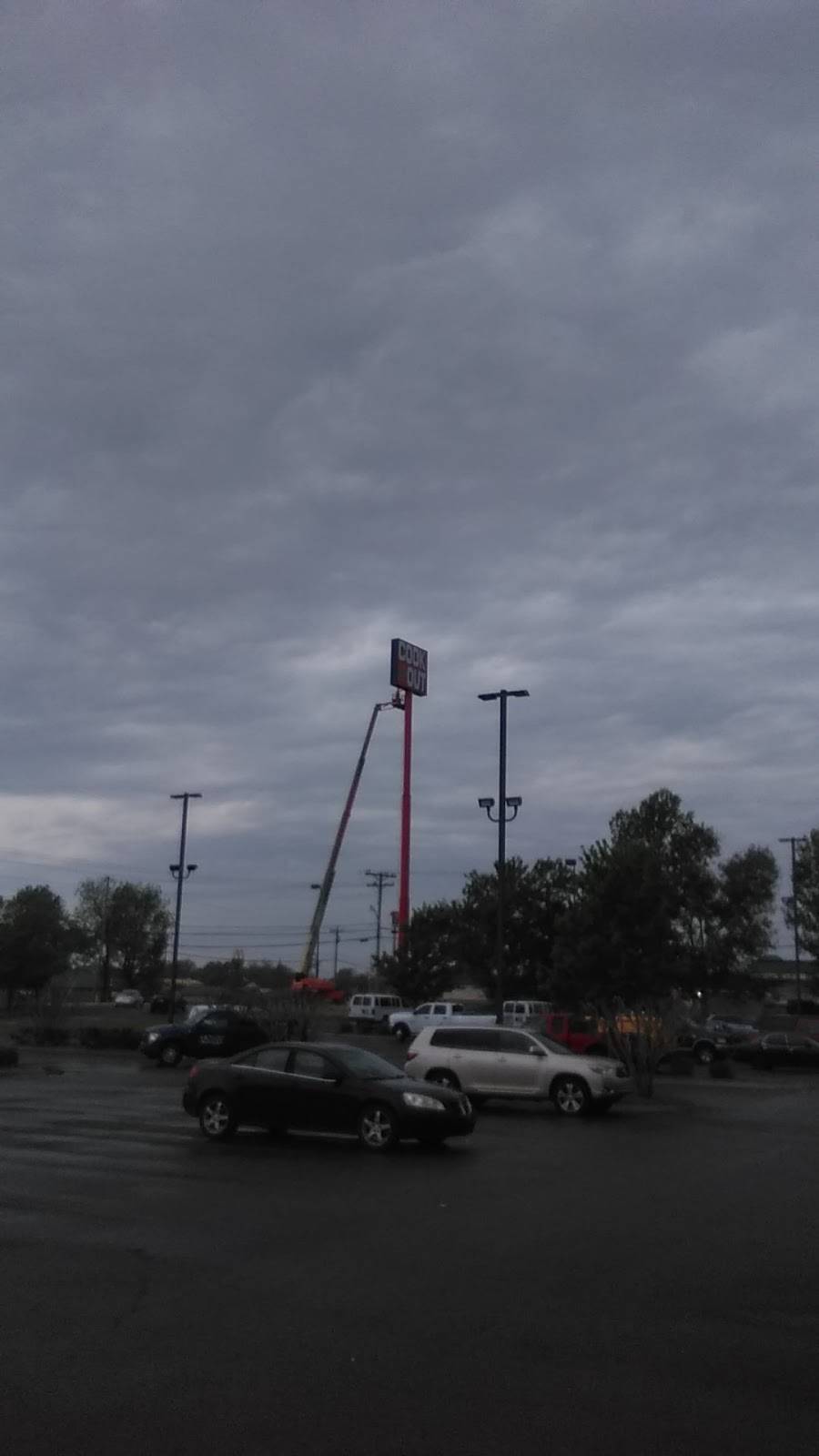 Cook Out | restaurant | 107 Legends Dr, Lebanon, TN 37087, USA | 8665470011 OR +1 866-547-0011