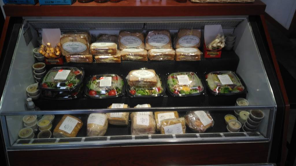 Shady Lane Market | restaurant | 5981 S W Bay Shore Dr, Suttons Bay, MI 49682, USA | 2312713597 OR +1 231-271-3597