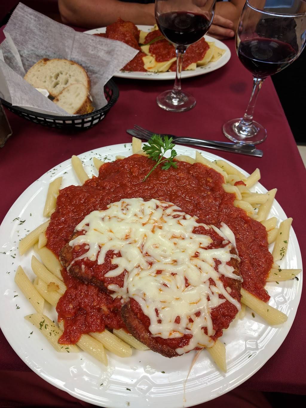 Mirabellas Italian Cucina | restaurant | 963 Namquid Dr, Warwick, RI 02888, USA | 4012705060 OR +1 401-270-5060