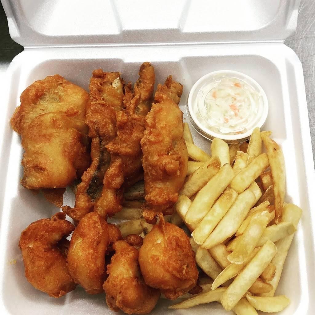 E & S Carry Out | meal takeaway | 13400 W McNichols Rd, Detroit, MI 48235, USA | 3133452777 OR +1 313-345-2777