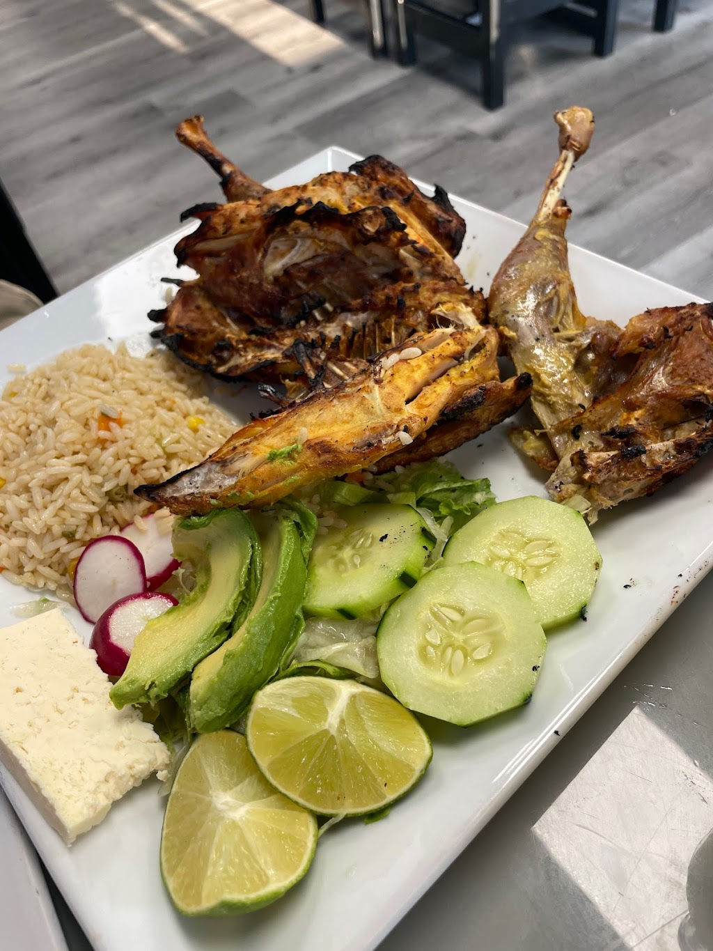 Mi Pueblito Cafetería & Pupusaria | restaurant | 109 Walton Ferry Rd Ste D, Hendersonville, TN 37075, USA | 6154473134 OR +1 615-447-3134