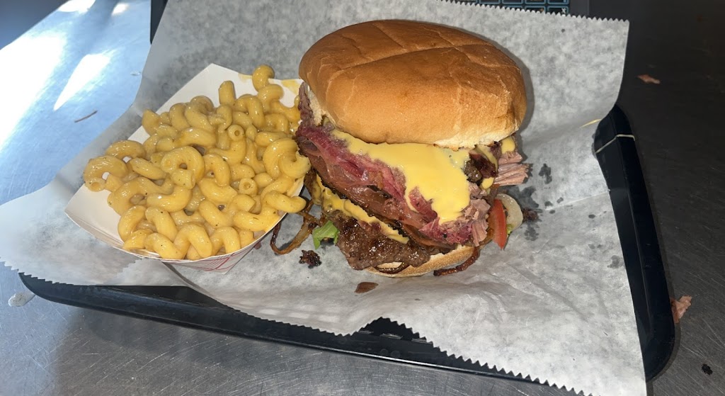 Biggie Gs | restaurant | 708 S Lynn Ave, Lamesa, TX 79331, USA | 8068728777 OR +1 806-872-8777