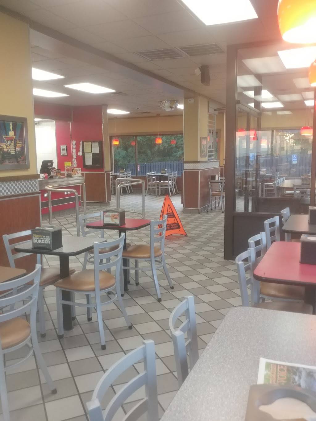 Hardees | restaurant | 1405 E Stone Dr, Kingsport, TN 37660, USA | 4233784249 OR +1 423-378-4249